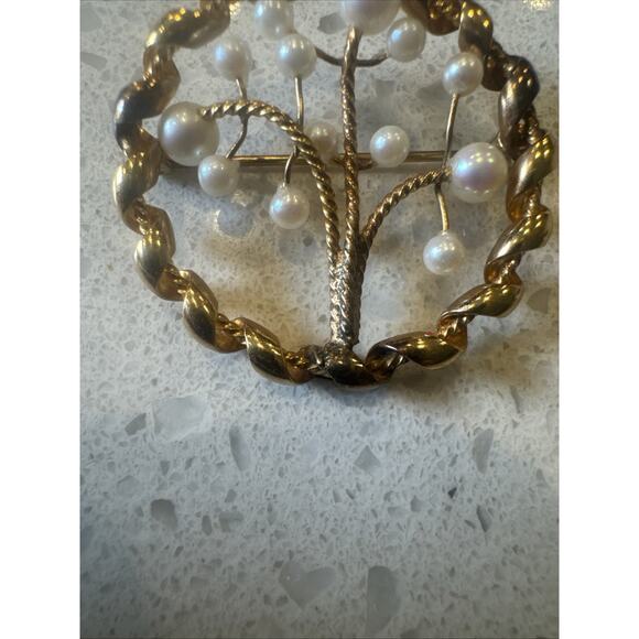 Vinage Winard 12k GF Cultured Pearls Circle Pin - Picture 5 of 7